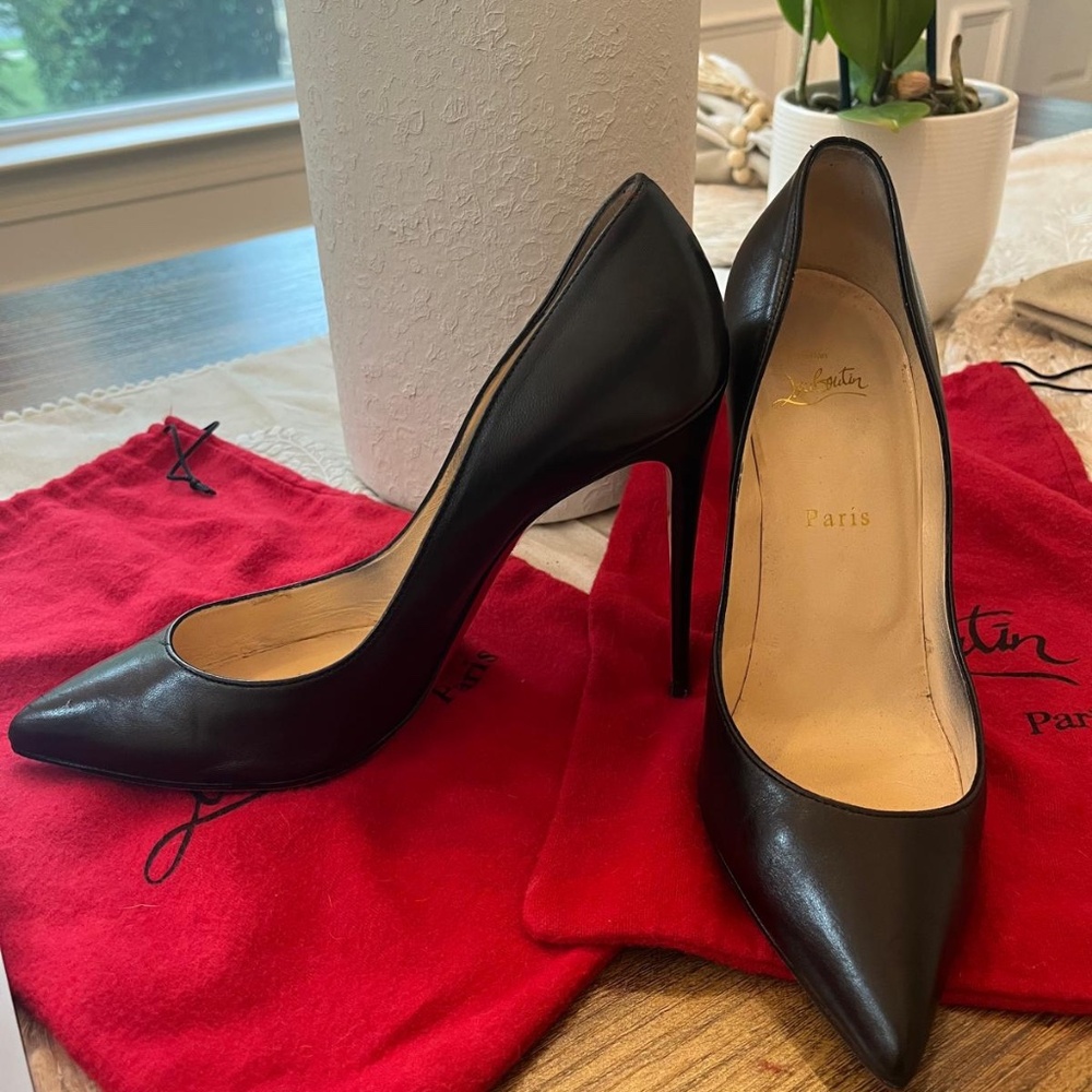 Christian Louboutin Pigalle Pumps Size 40